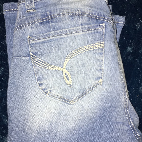 BRAND NEW. Fashion Nova Light blue Jeans - Picture 2 of 2